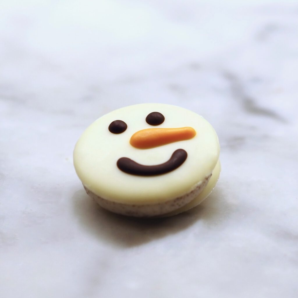 Schneemann-Macaron