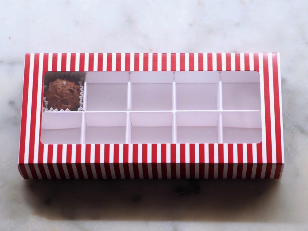 Pralinenbox 10er gestreift