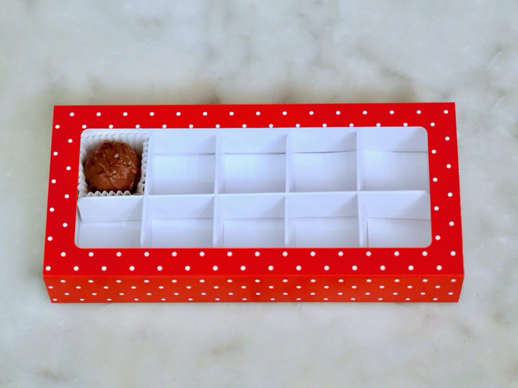 Pralinenbox rot/weiß Punkte